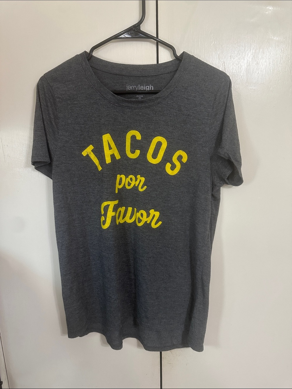 Jerry Leigh Charcoal 'Tacos por Favor' Short-Sleeve Graphic Tee